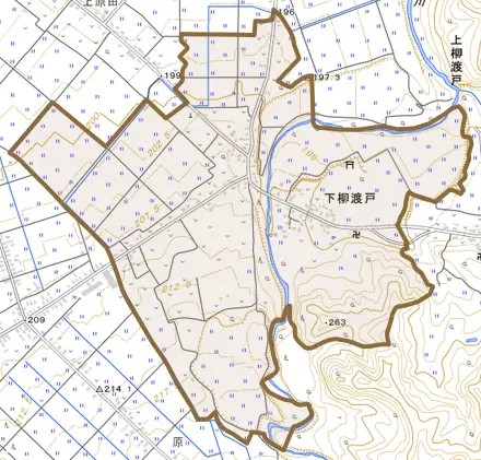 大字下柳渡戸とその周辺の地図。町の範囲を重ねている