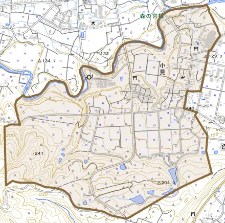 大字小見とその周辺の地図。町の範囲を重ねている