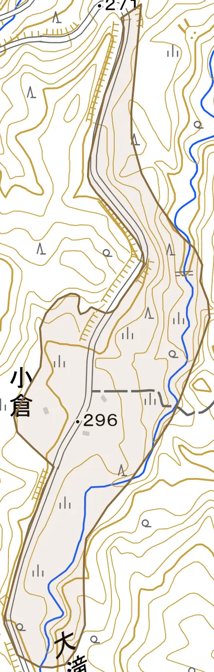 大字小倉とその周辺の地図。町の範囲を重ねている