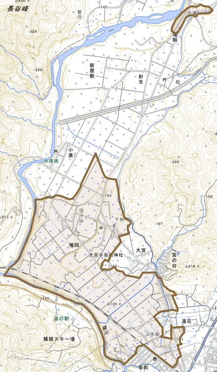 大字増岡とその周辺の地図。町の範囲を重ねている