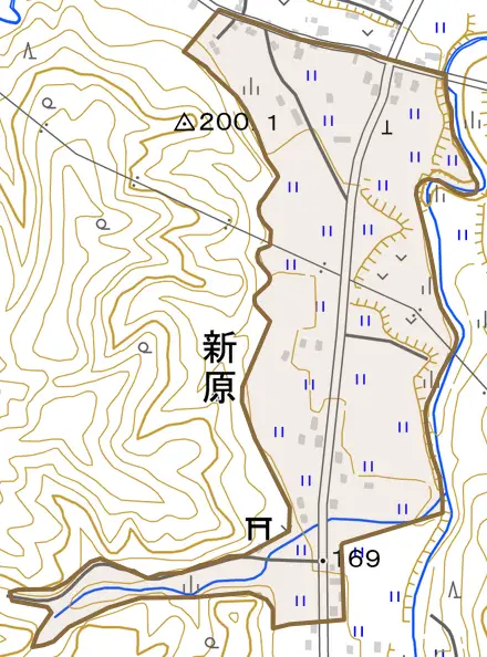 大字新原とその周辺の地図。町の範囲を重ねている