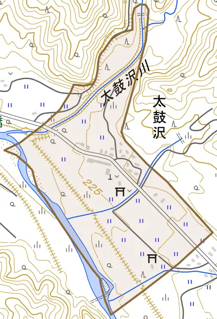 大字太鼓沢とその周辺の地図。町の範囲を重ねている