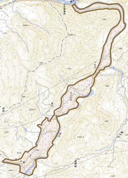 大字玉川とその周辺の地図。町の範囲を重ねている