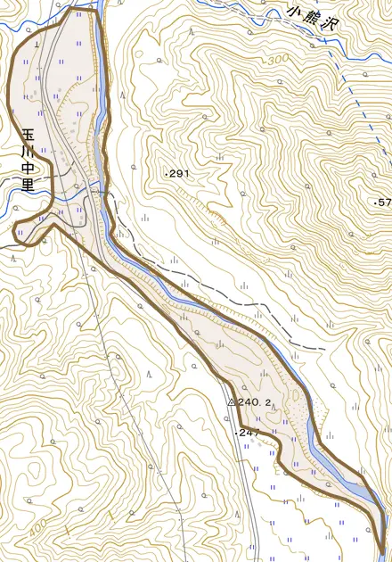 大字玉川中里とその周辺の地図。町の範囲を重ねている