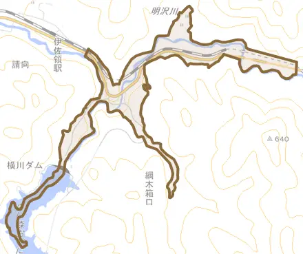 大字綱木箱口とその周辺の地図。町の範囲を重ねている