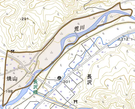 大字焼山とその周辺の地図。町の範囲を重ねている