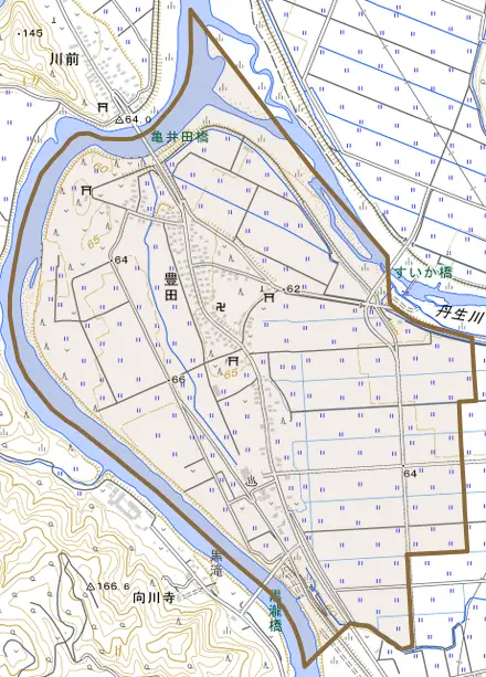 大字豊田とその周辺の地図。町の範囲を重ねている