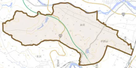 大字谷沢とその周辺の地図。町の範囲を重ねている