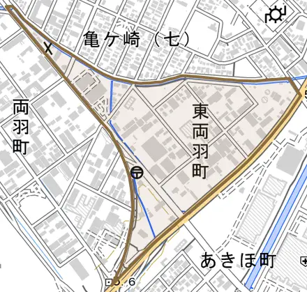 東両羽町とその周辺の地図。町の範囲を重ねている