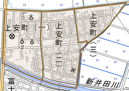 上安町とその周辺の地図。町の範囲を重ねている