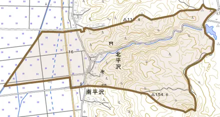 北平沢とその周辺の地図。町の範囲を重ねている