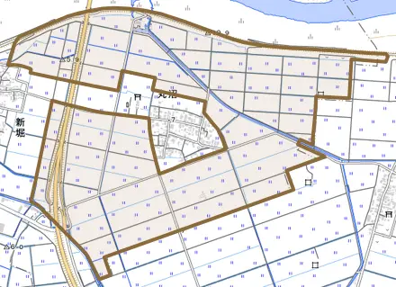 丸沼とその周辺の地図。町の範囲を重ねている