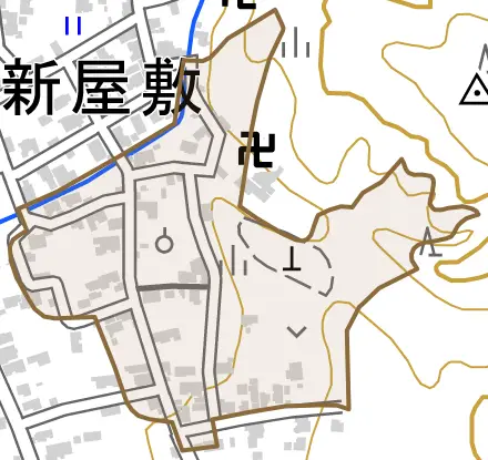 字南新屋敷とその周辺の地図。町の範囲を重ねている