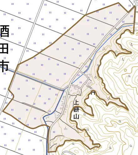 上餅山とその周辺の地図。町の範囲を重ねている