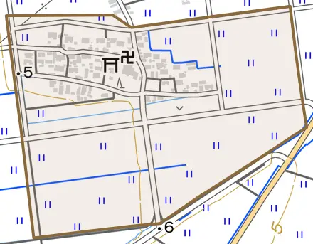 鶴田とその周辺の地図。町の範囲を重ねている