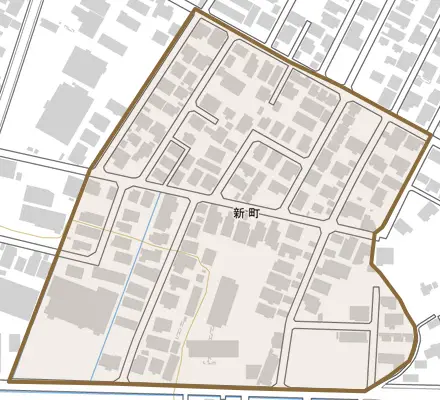 新町とその周辺の地図。町の範囲を重ねている