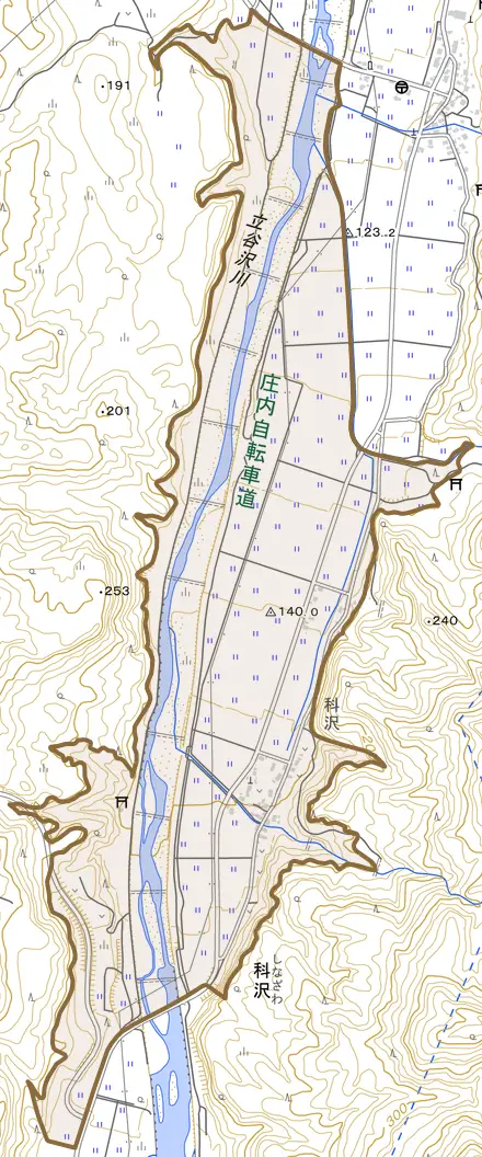 科沢とその周辺の地図。町の範囲を重ねている