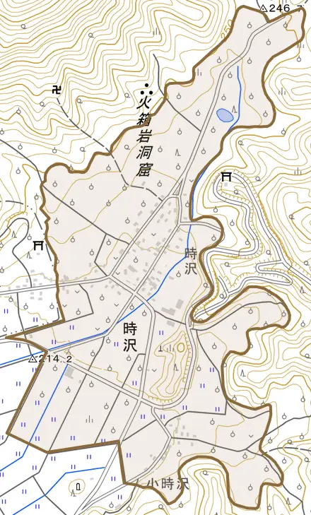 大字時沢とその周辺の地図。町の範囲を重ねている