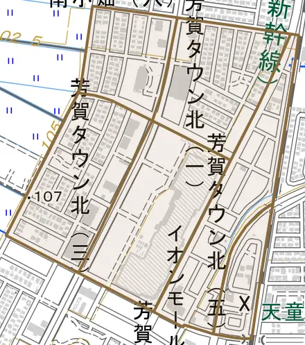 芳賀タウン北とその周辺の地図。町の範囲を重ねている