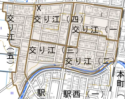 交り江とその周辺の地図。町の範囲を重ねている