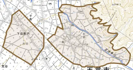 大字下荻野戸とその周辺の地図。町の範囲を重ねている