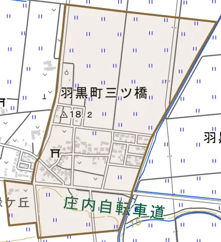 羽黒町三ツ橋とその周辺の地図。町の範囲を重ねている