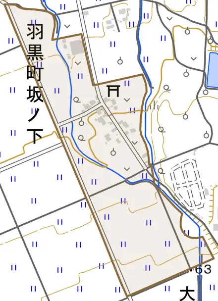 羽黒町坂ノ下とその周辺の地図。町の範囲を重ねている