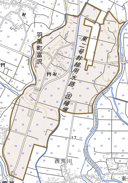 羽黒町富沢とその周辺の地図。町の範囲を重ねている