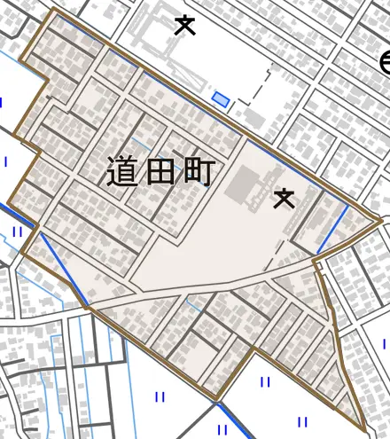 道田町とその周辺の地図。町の範囲を重ねている