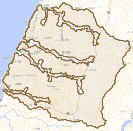 関川とその周辺の地図。町の範囲を重ねている