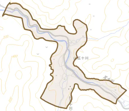 山五十川とその周辺の地図。町の範囲を重ねている
