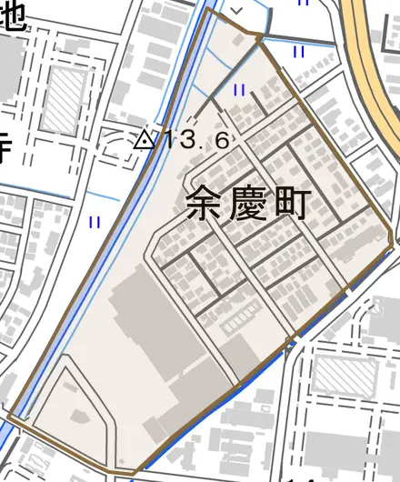 余慶町とその周辺の地図。町の範囲を重ねている