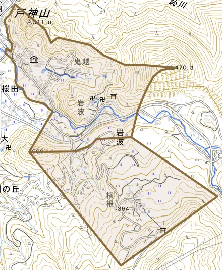 大字岩波とその周辺の地図。町の範囲を重ねている