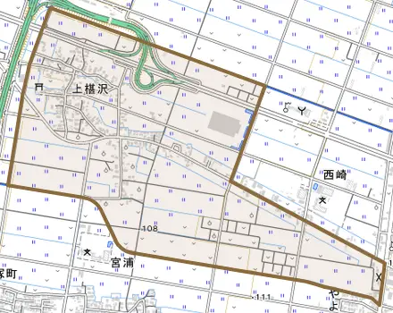 大字上椹沢とその周辺の地図。町の範囲を重ねている
