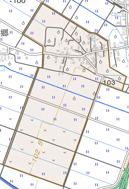 長表とその周辺の地図。町の範囲を重ねている