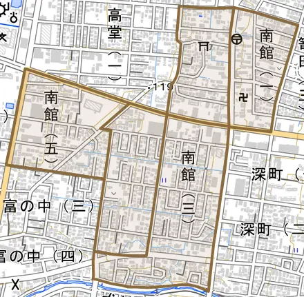 南館とその周辺の地図。町の範囲を重ねている