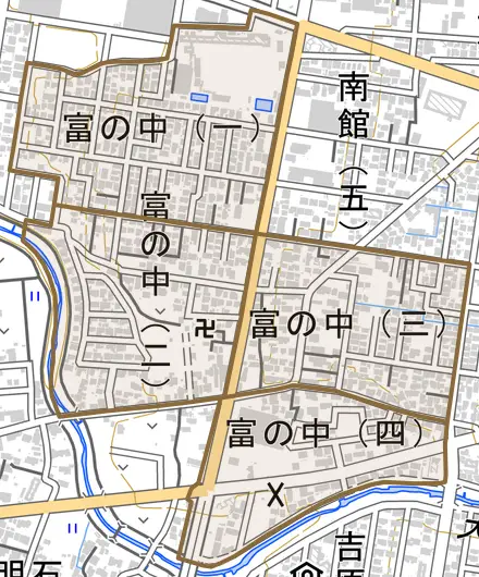 富の中とその周辺の地図。町の範囲を重ねている