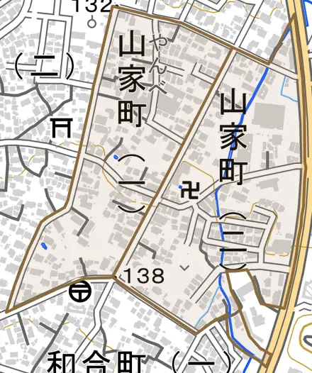 山家町とその周辺の地図。町の範囲を重ねている