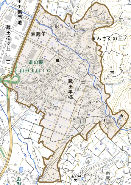 蔵王半郷とその周辺の地図。町の範囲を重ねている