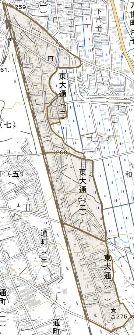 東大通とその周辺の地図。町の範囲を重ねている