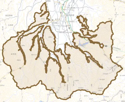 大字板谷とその周辺の地図。町の範囲を重ねている