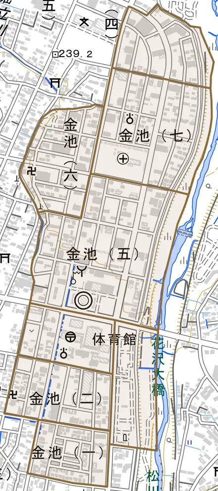 金池とその周辺の地図。町の範囲を重ねている