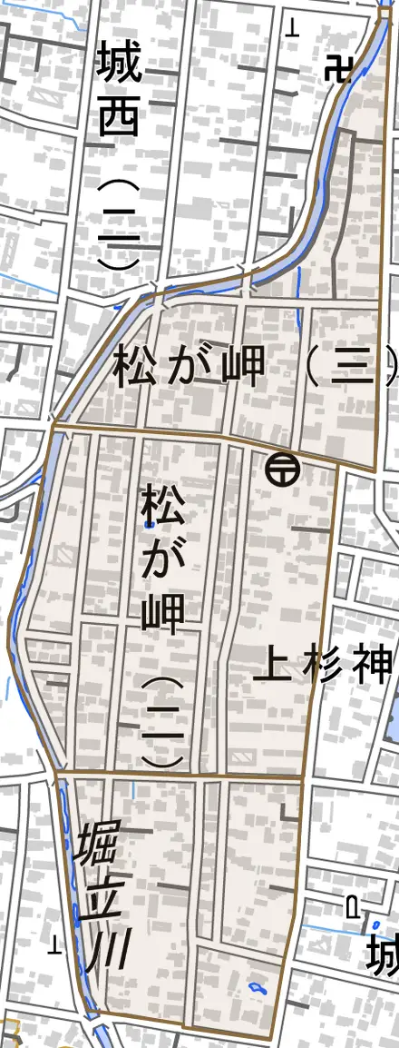 松が岬とその周辺の地図。町の範囲を重ねている