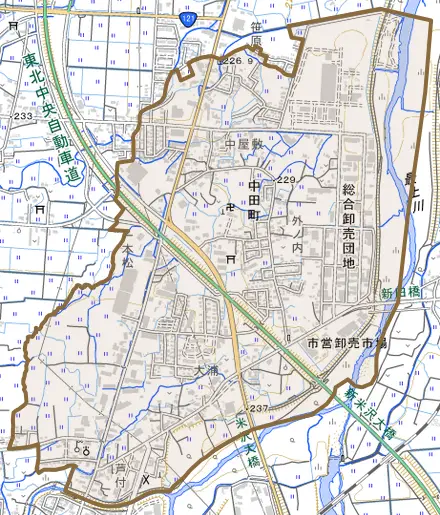 中田町とその周辺の地図。町の範囲を重ねている