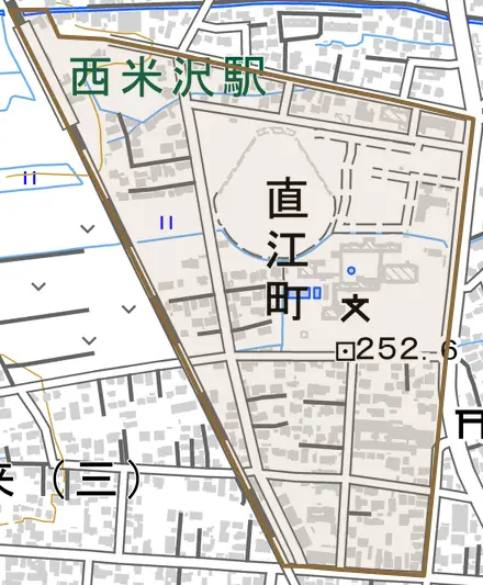 直江町とその周辺の地図。町の範囲を重ねている