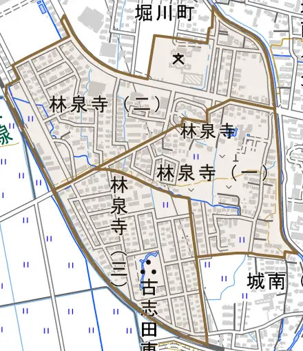 林泉寺とその周辺の地図。町の範囲を重ねている