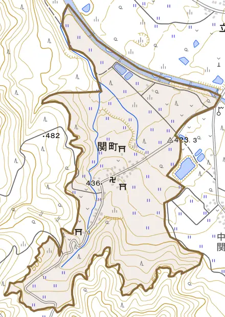 大字関町とその周辺の地図。町の範囲を重ねている