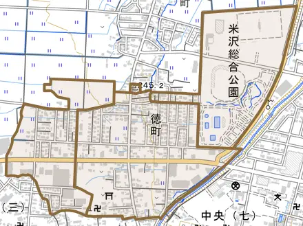 徳町とその周辺の地図。町の範囲を重ねている