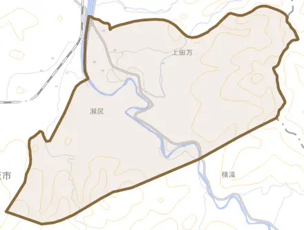 大字上田万とその周辺の地図。町の範囲を重ねている