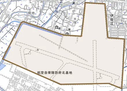 大字伊佐江とその周辺の地図。町の範囲を重ねている